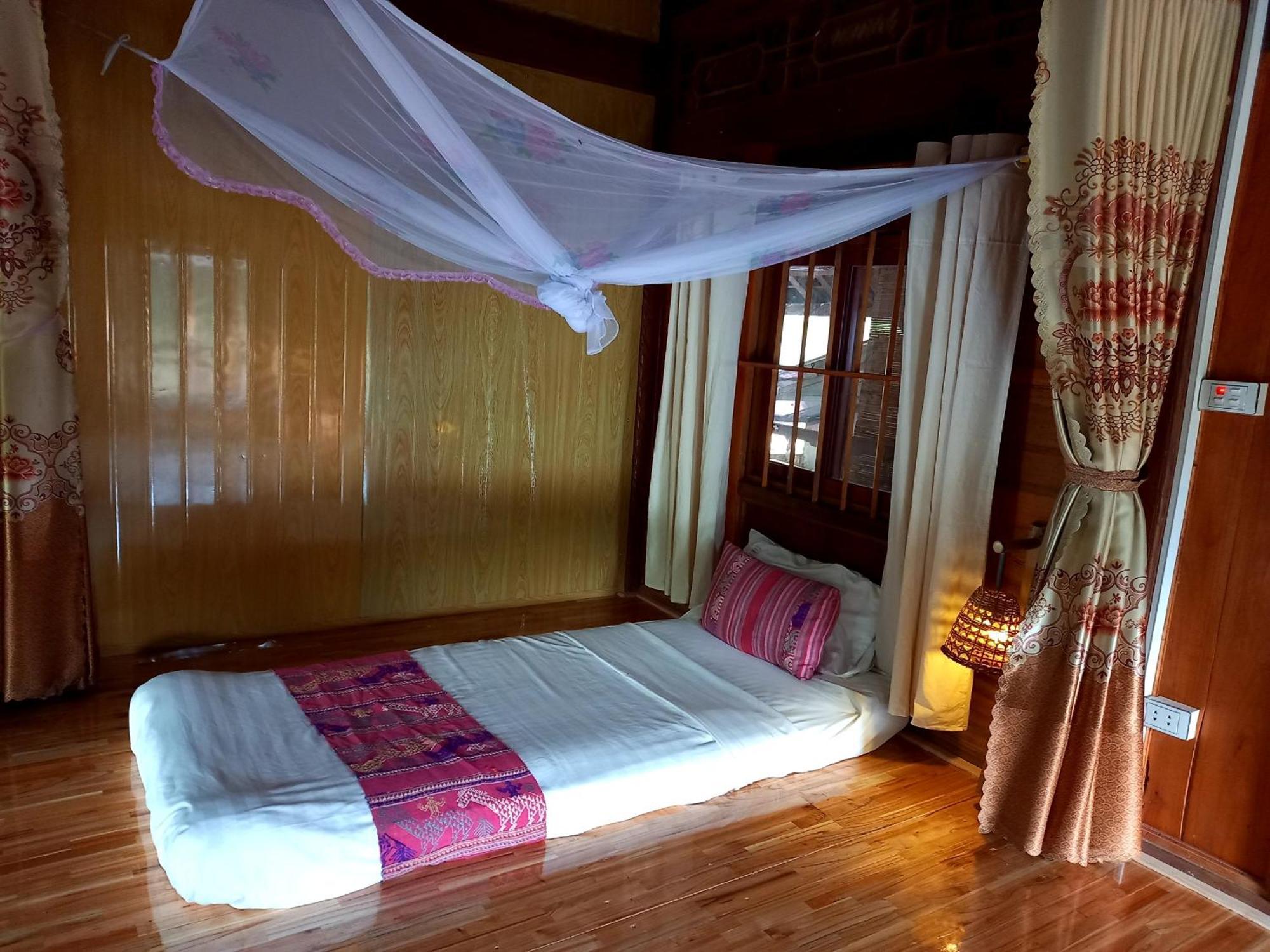 Nha Tan - Mai Chau Homestay And Tours Exterior foto